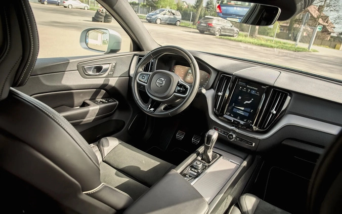 Volvo XC 60 cena 105800 przebieg: 181000, rok produkcji 2018 z Polanów małe 631